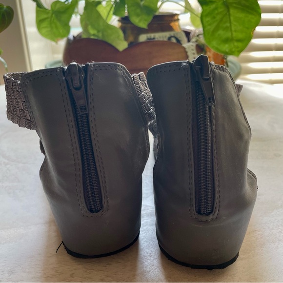 Muk Luks sandals - Picture 4 of 8